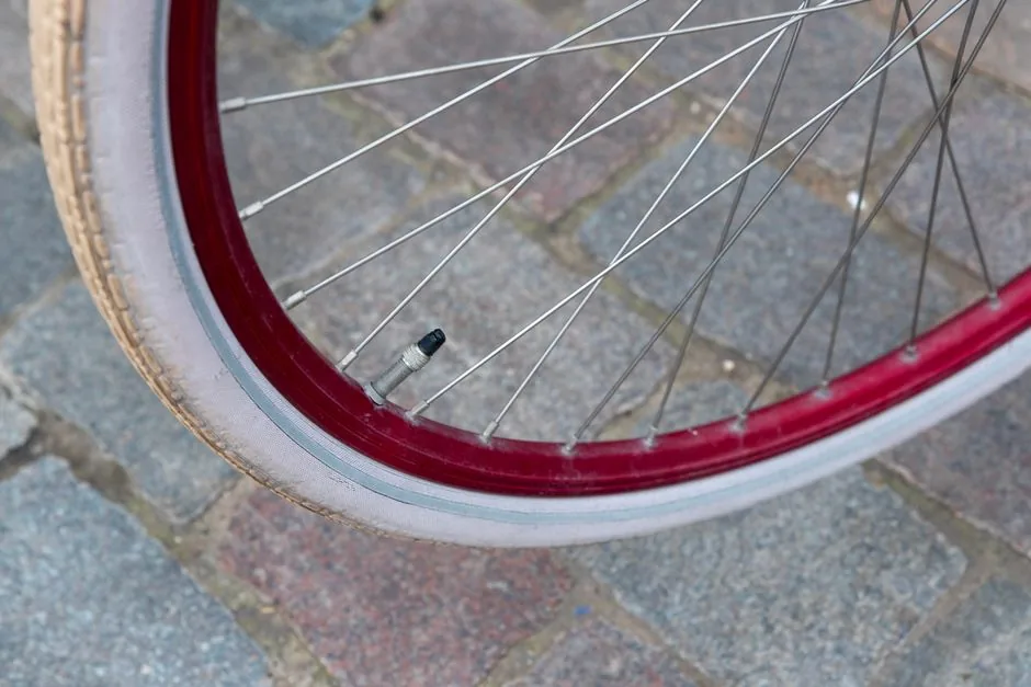 Válvula Presta, Schrader o Dunlop: qué inflador necesitas para tu bici